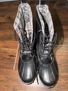 Sporto Black Lace-Up Waterproof Duck Boots - size 9